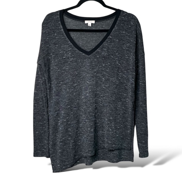 ARITZIA Wilfred Sherbrooke Marled Black Long Sleeve V-Neck Lightweight Sweater - Picture 3 of 10